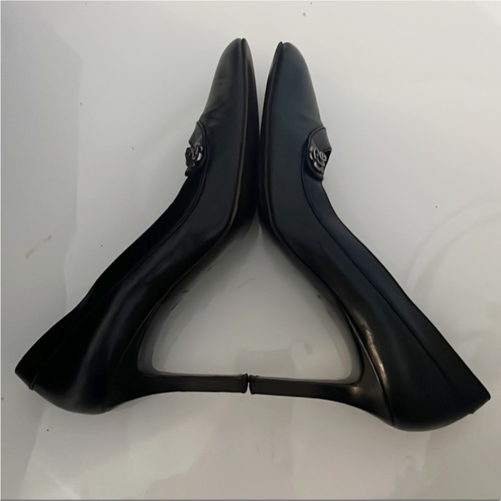 Authentic Chanel luxury designer vintage Camelia black leather pumps heels 9.5 - Picture 11 of 12